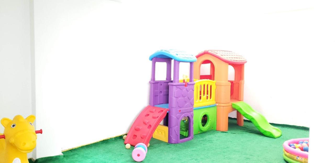מינקה Hotel On The Rock מראה חיצוני תמונה