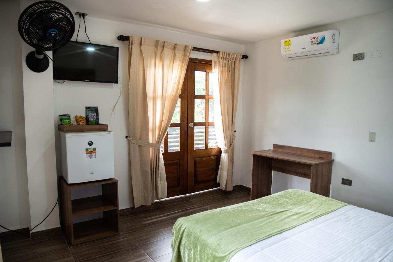 מינקה Hotel On The Rock מראה חיצוני תמונה