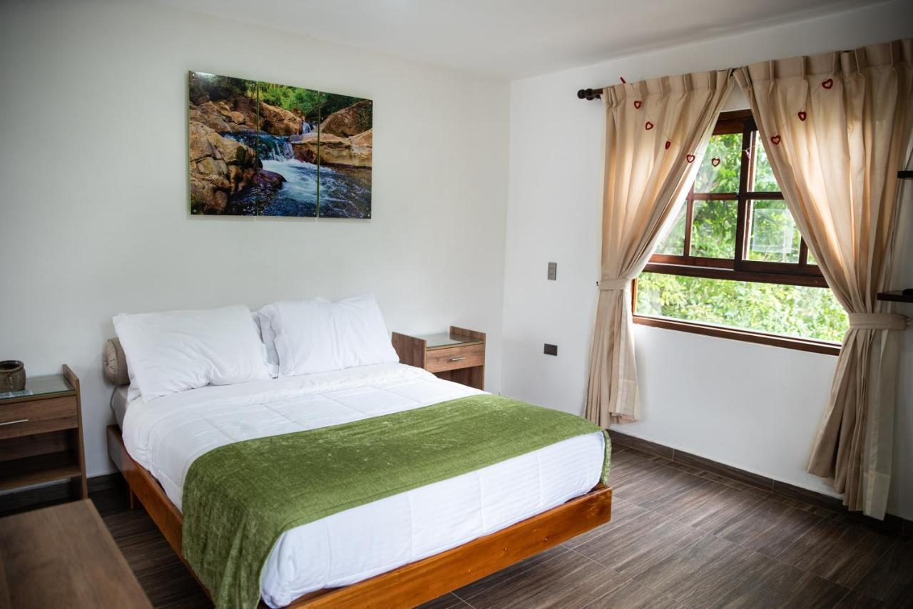 מינקה Hotel On The Rock מראה חיצוני תמונה